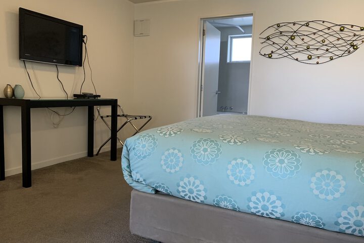 Room 3 of 52