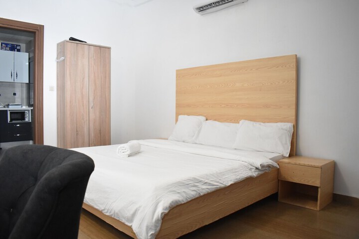 Room 20 of 28