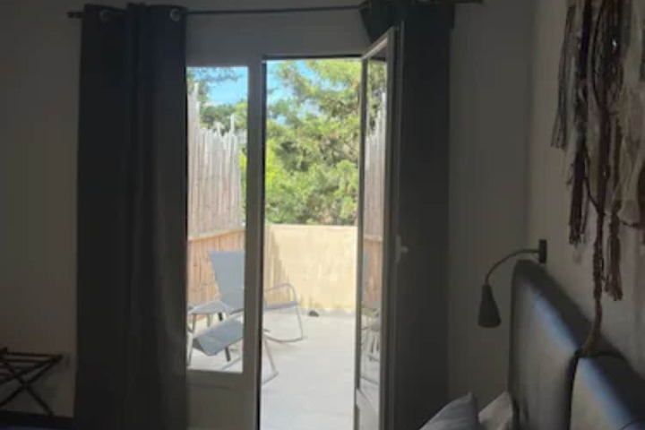 Room 6 of 46
