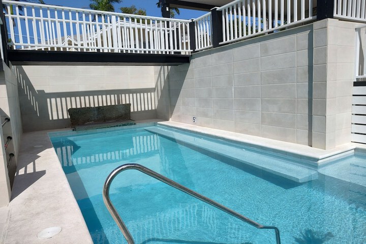 Pool 75 of 98
