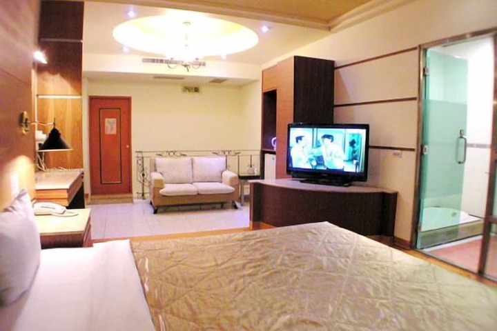 Room 10 of 52