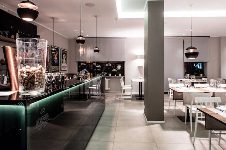 Dining 47 of 61