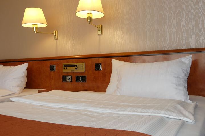 Room 45 of 72
