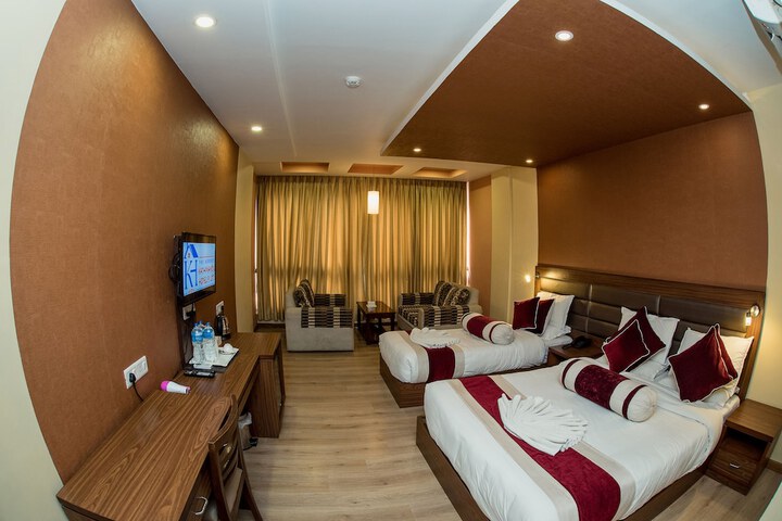Room 32 of 70