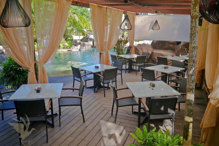 Dining 60 of 70
