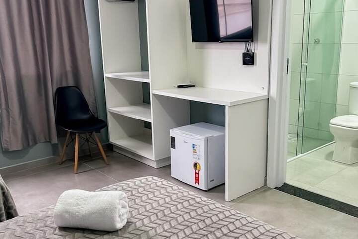 Room 13 of 23