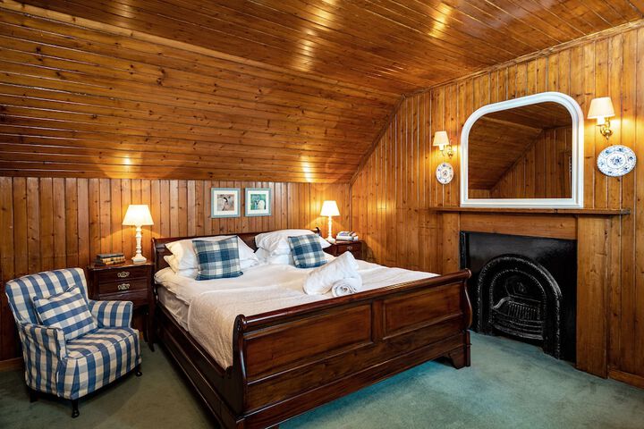 Room 4 of 39