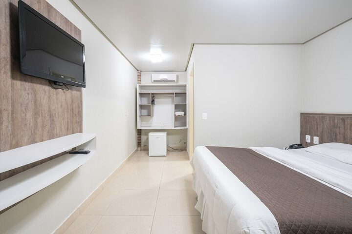 Room 13 of 39
