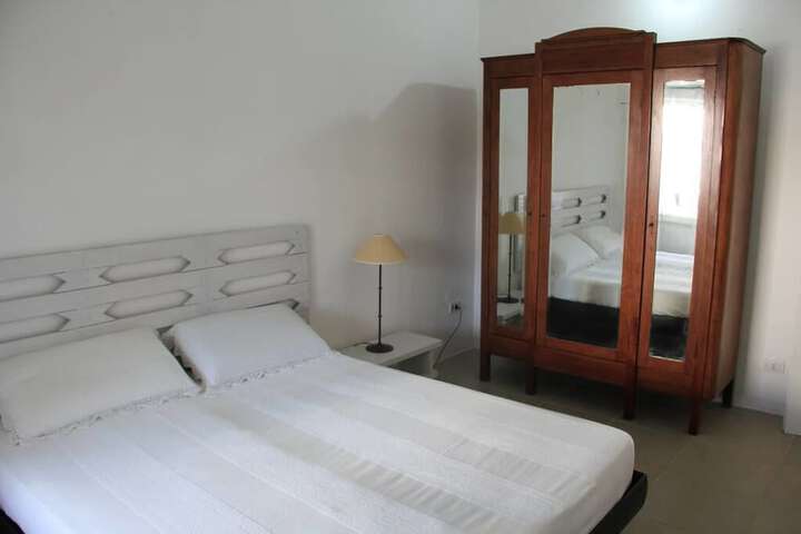 Room 13 of 17
