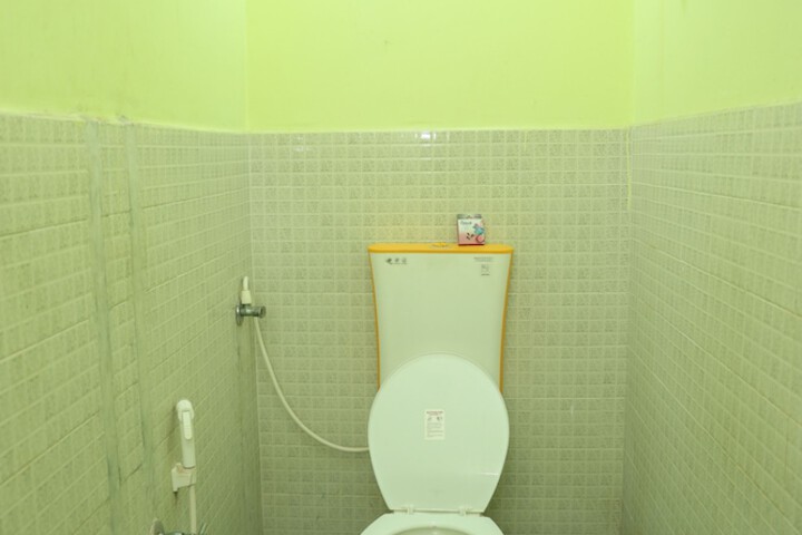 Room 26 of 38