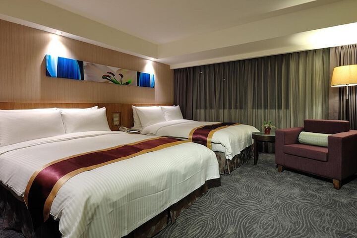 Room 10 of 31