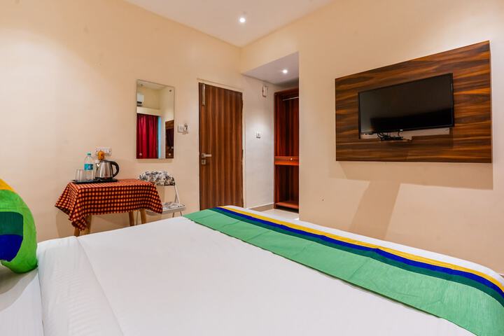 Room 27 of 51