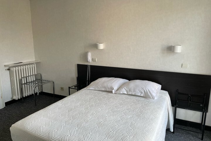 Room 7 of 36