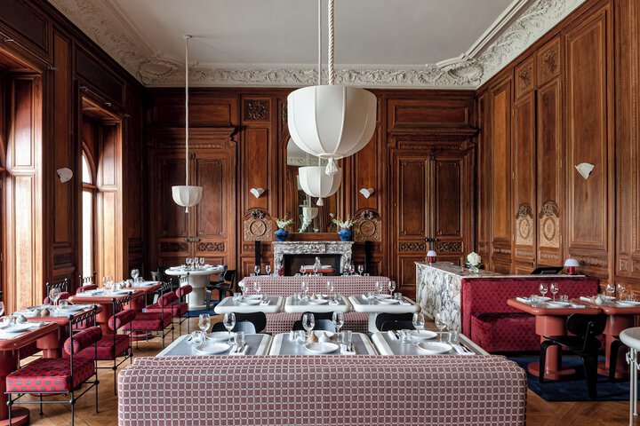Dining 90 of 136