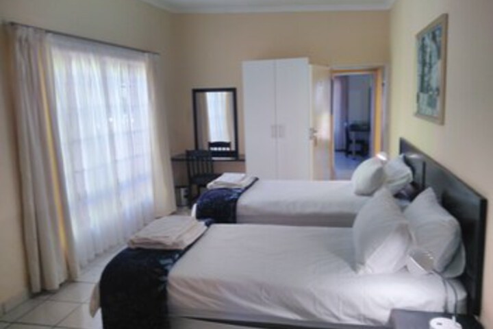 Room 35 of 39