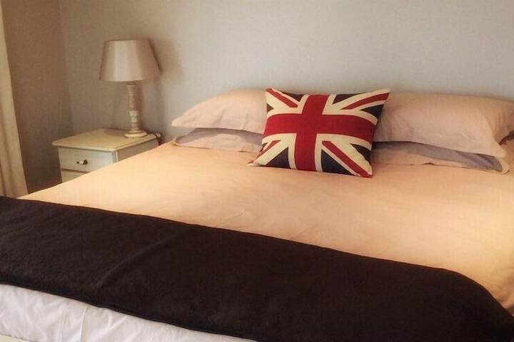 Room 4 of 20