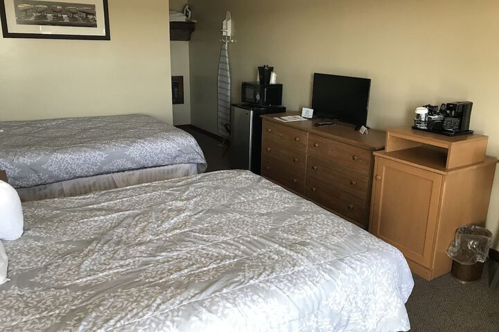 Room 25 of 104
