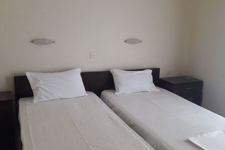 Room 7 of 30
