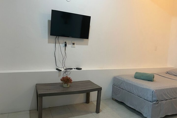 Room 13 of 36