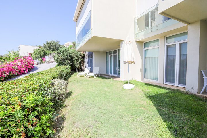Terrace/Patio 59 of 180