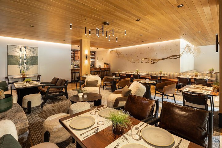 Dining 113 of 137