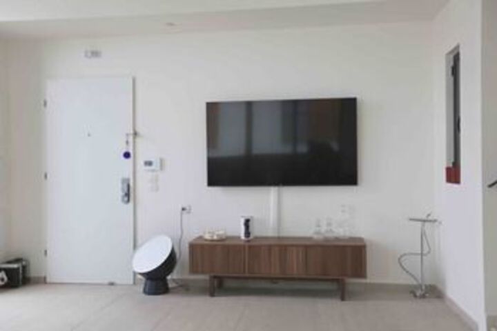 Room 17 of 22
