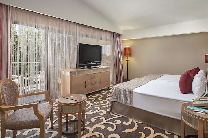 Room 48 of 301