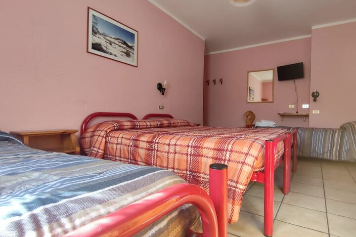 Room 7 of 24