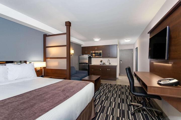 1 Queen Bed (22 of 34)