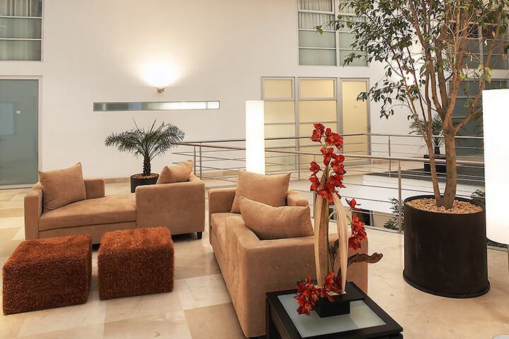 Business Center 53 of 61