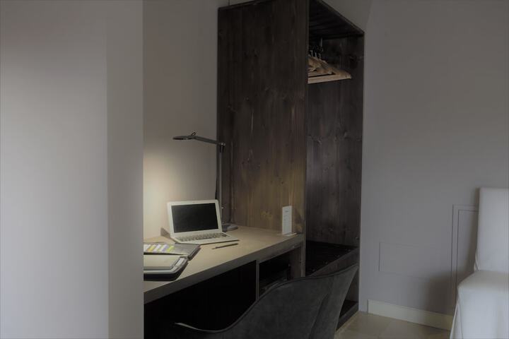 Room 30 of 67