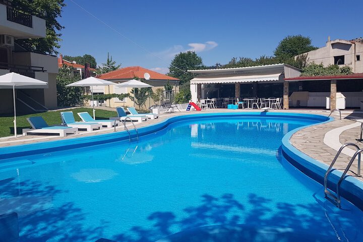 Pool 39 of 52