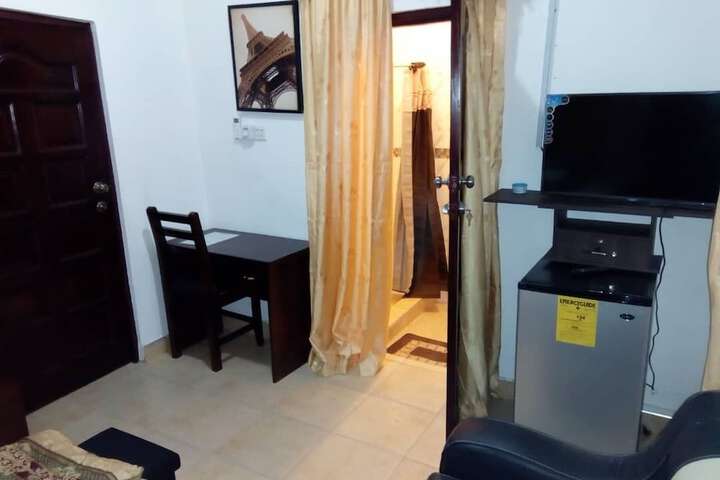 Room 10 of 10