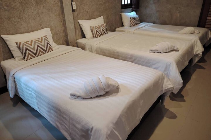 Room 6 of 36