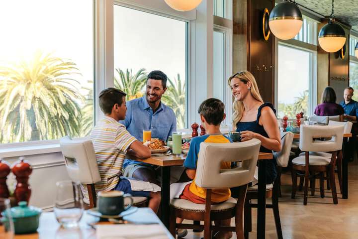Dining 107 of 148