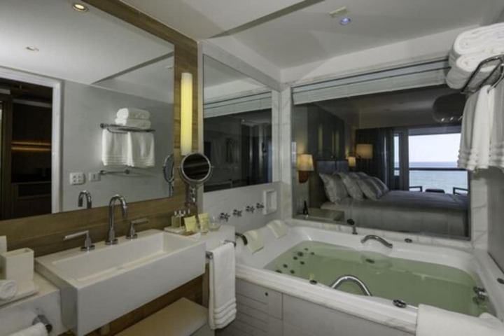 Room 21 of 56