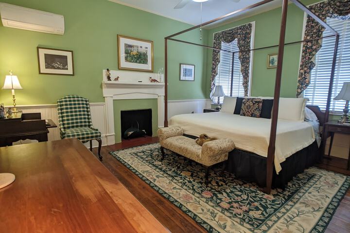 Room 22 of 75