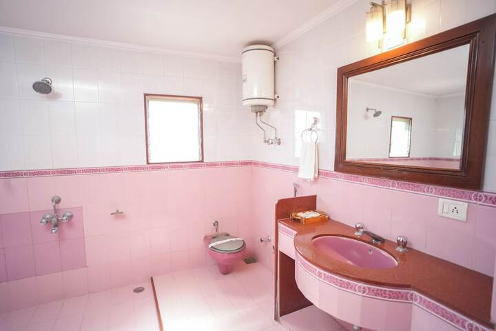 Room 76 of 135