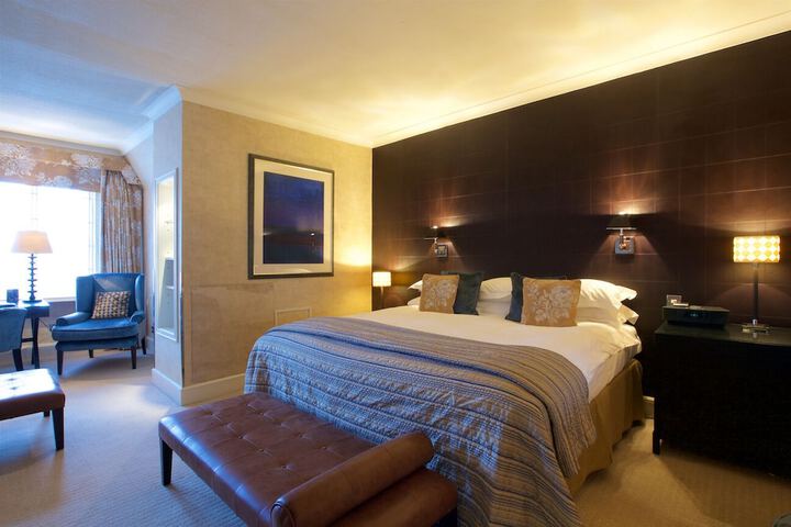 Room 28 of 89