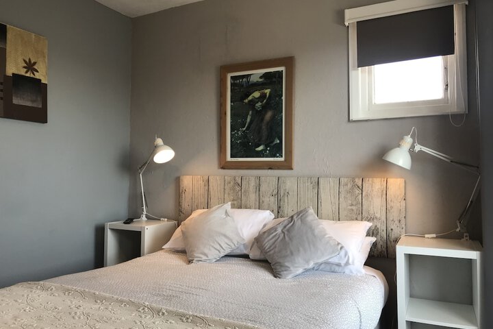 Room 6 of 90