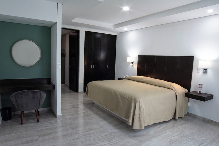 Room 4 of 23