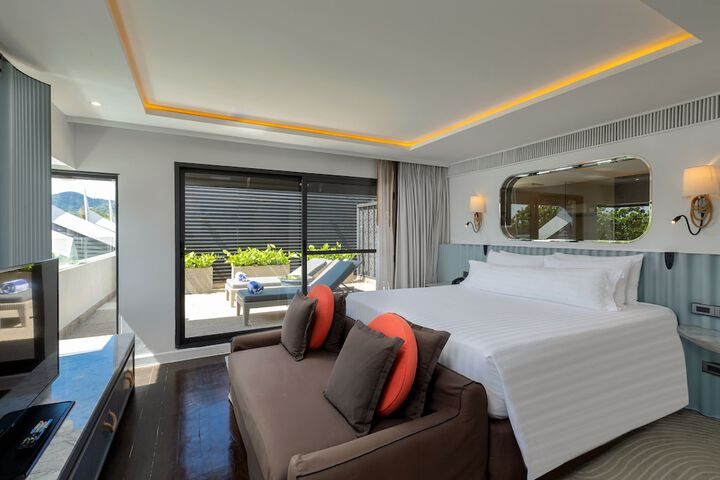 Room 9 of 50