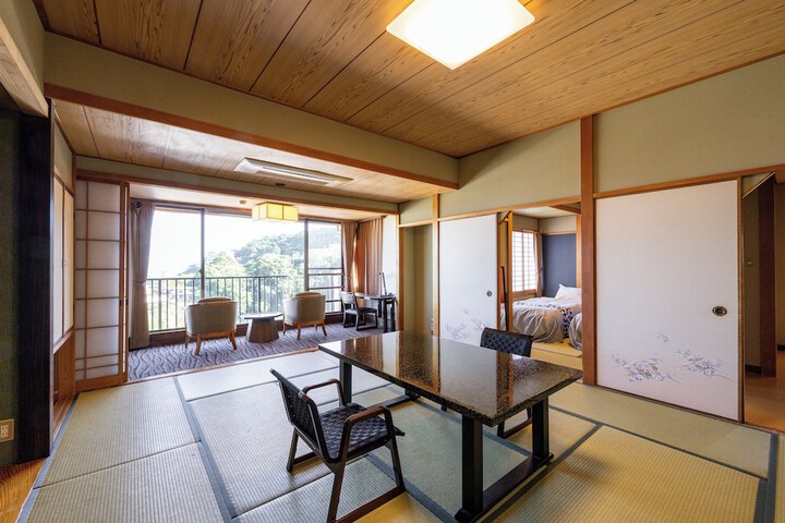 Room 6 of 23
