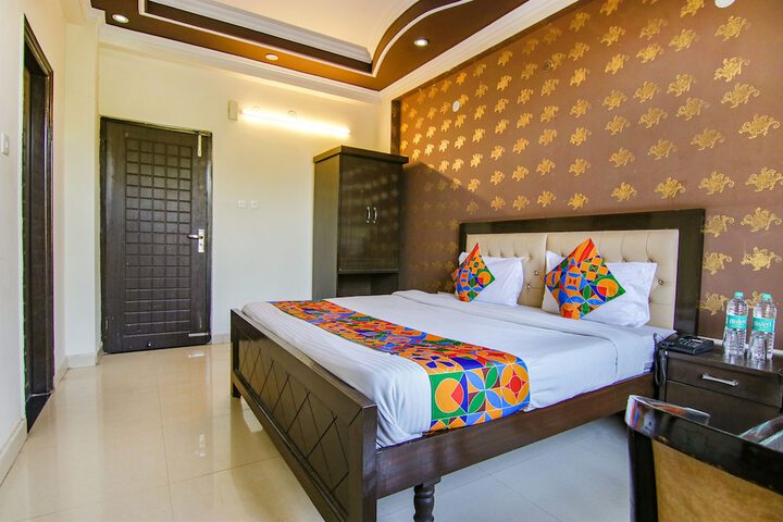 Fabhotel City Palace
