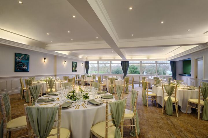 Ballroom/Hall 72 of 105