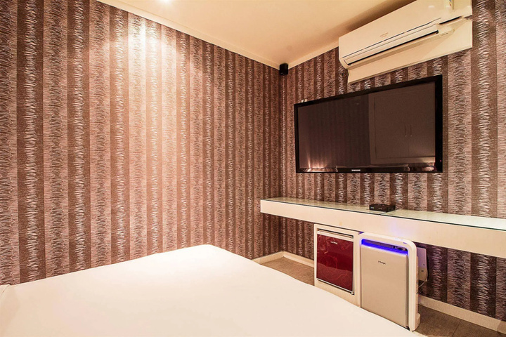 guest_rooms