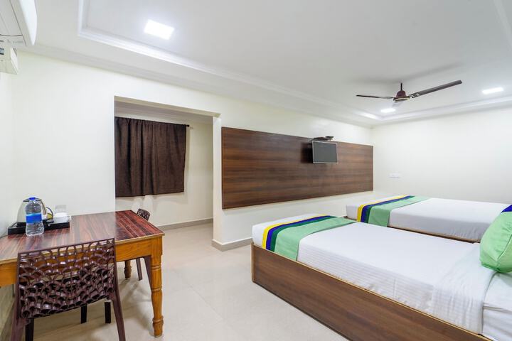 Room 16 of 35