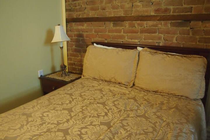 Room 16 of 39