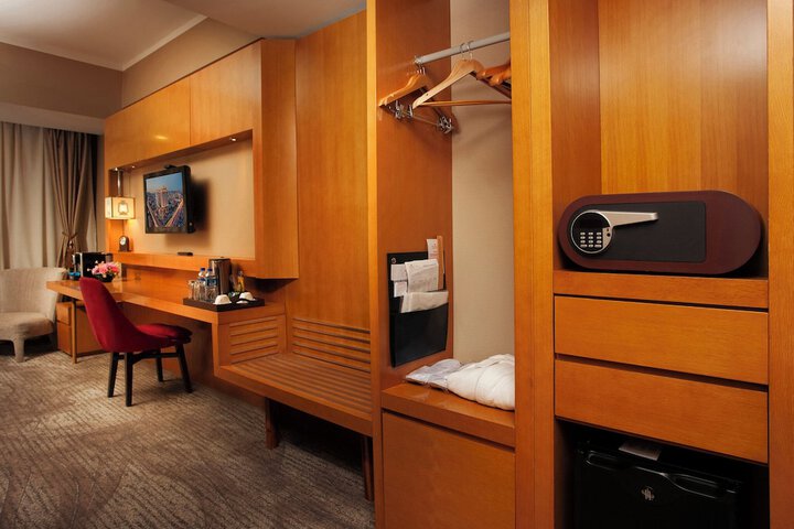 Room 20 of 63