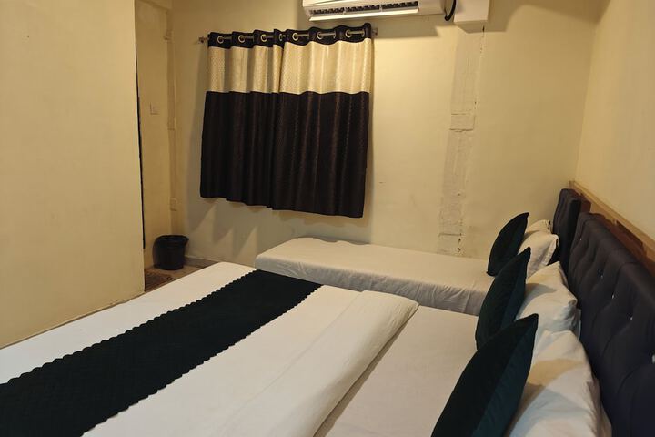 Room 54 of 76